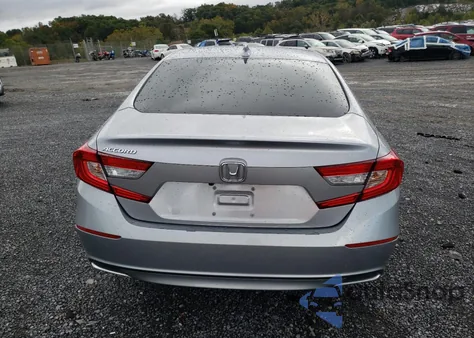 2022 Honda Accord Lx z USA, uszkodzony, nr VIN 1HGCV1F15NA064977